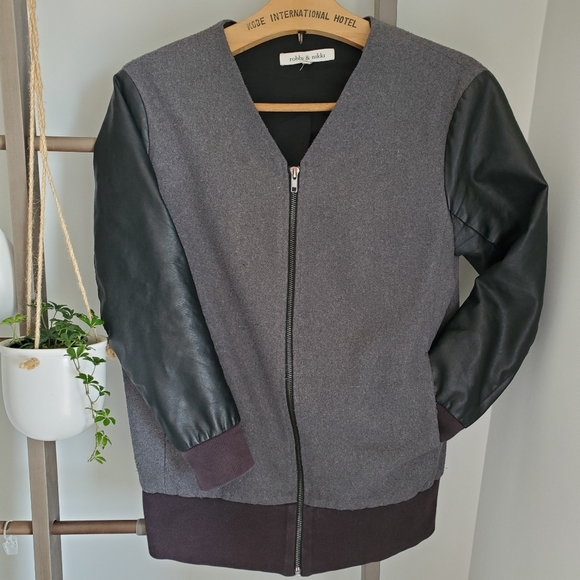 Robbi & Nikki Solid Gray Black Zip Up Jacket - Picture 2 of 6